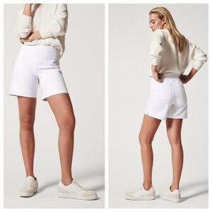 NWT SPANX On-The-Go 6" Short Classic White 20375R.     6